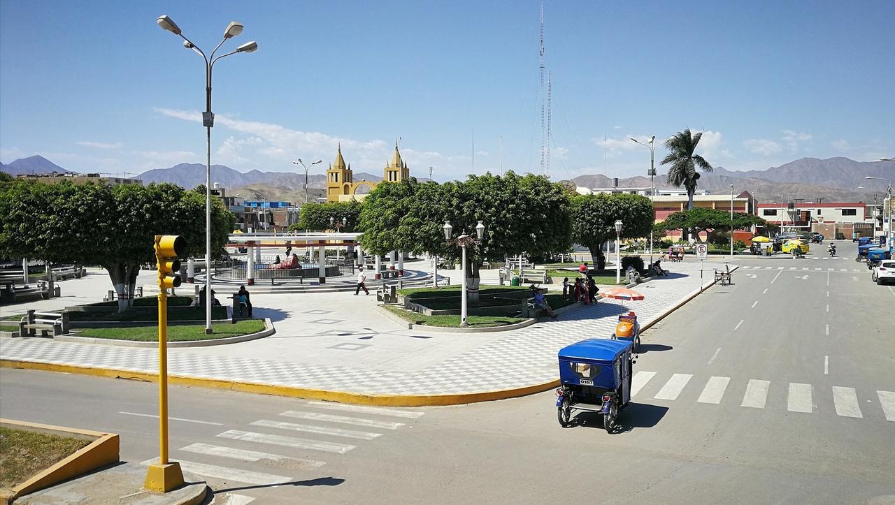 Hospedaje De Los Reyes Huarmey Bagian luar foto